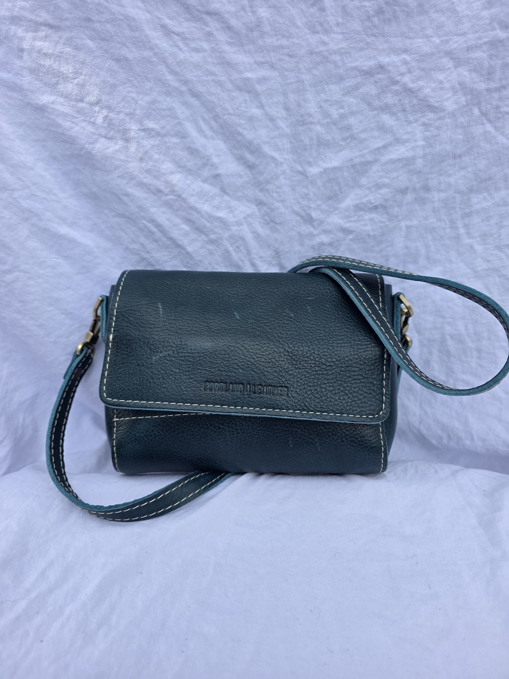 Small Peacock Portland Leather Metro